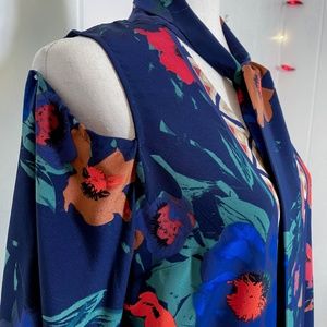 TRACY REESE / Floral Silk BLOUSE w. Scarf Tie